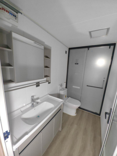 40ft-Modular-Container-bathroom